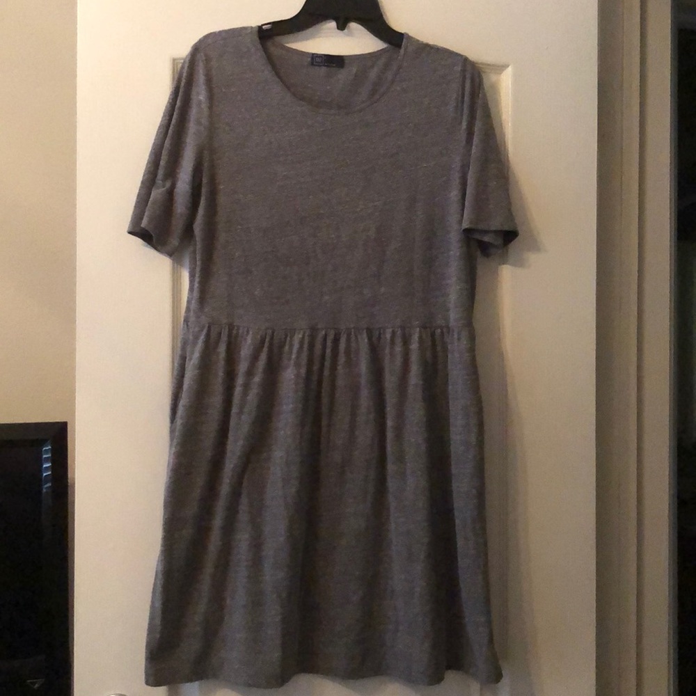 Gap short sleeve casual gray dress